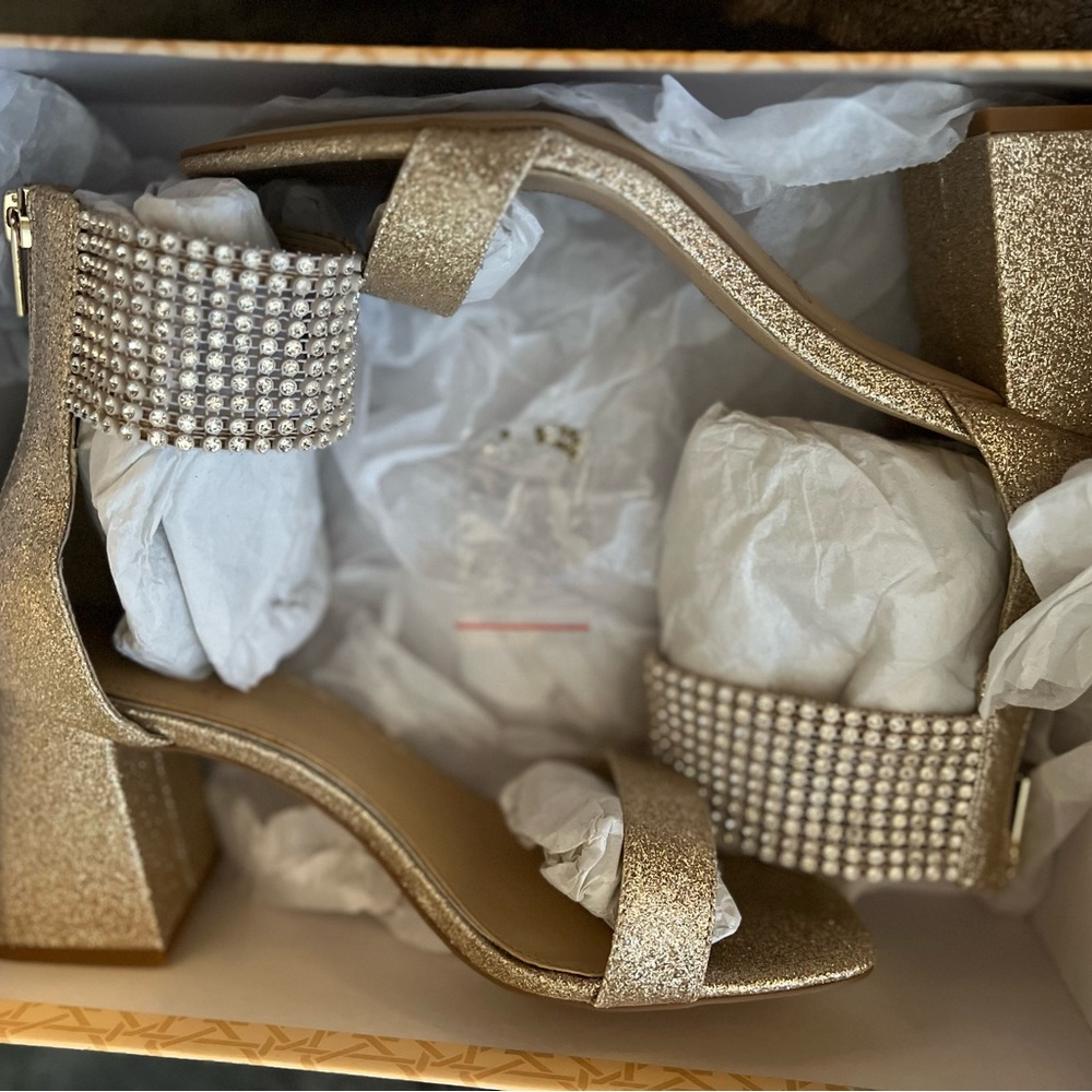 Women’s size 8 heeled sandals - Fennella Jewel by Badgley Mischka